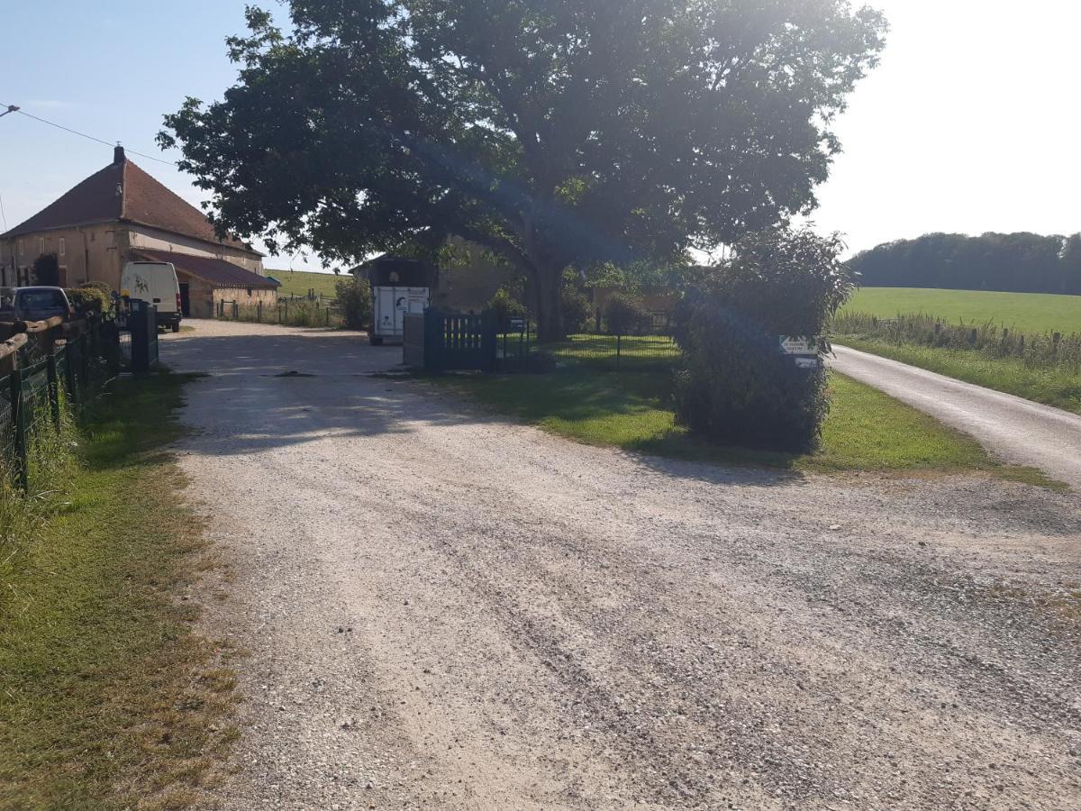Ferme Des Champs Vrécourt Exterior foto