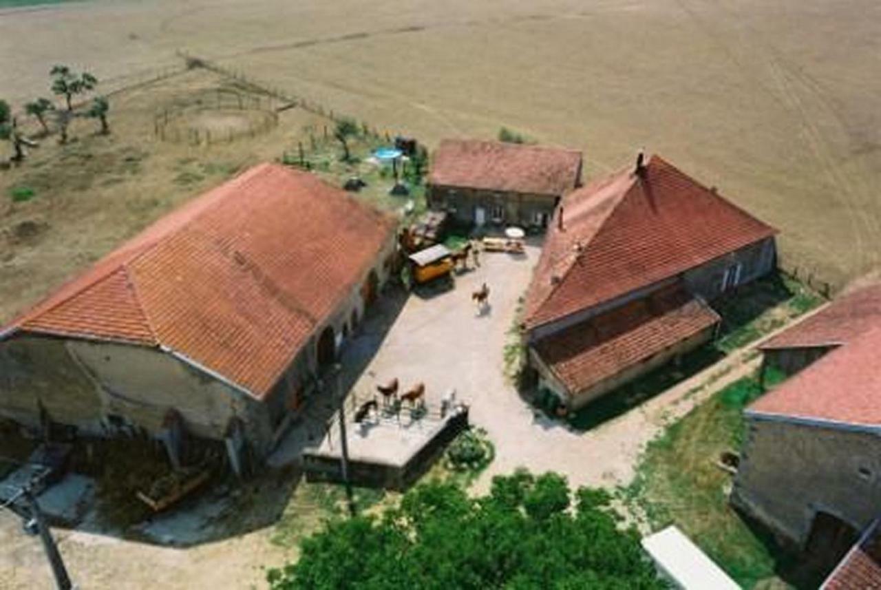Ferme Des Champs Vrécourt Exterior foto